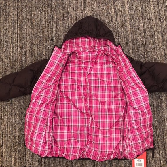 New with tags, authentic
North Face Girls Jacket Reversible Brown/ pink - Picture 5 of 6